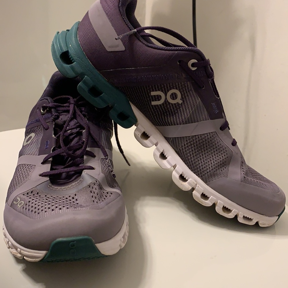 On Cloud shoes size 7.5
